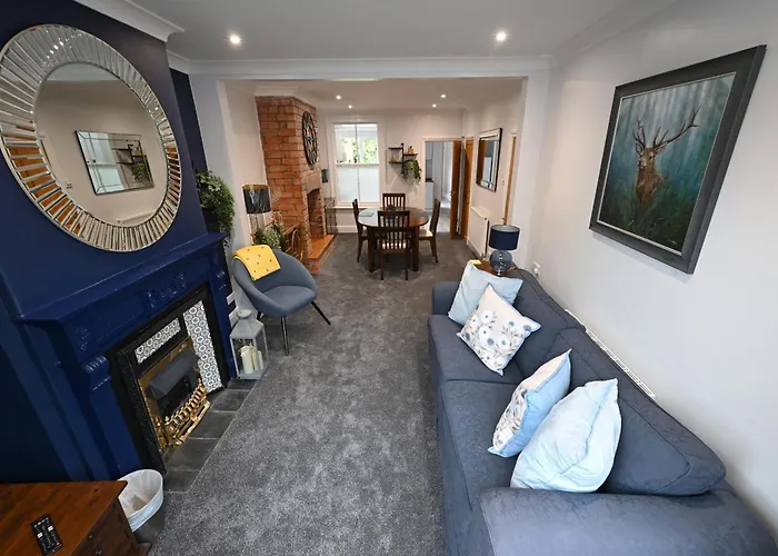 Wisteria Cottage Town Centre Free Parking