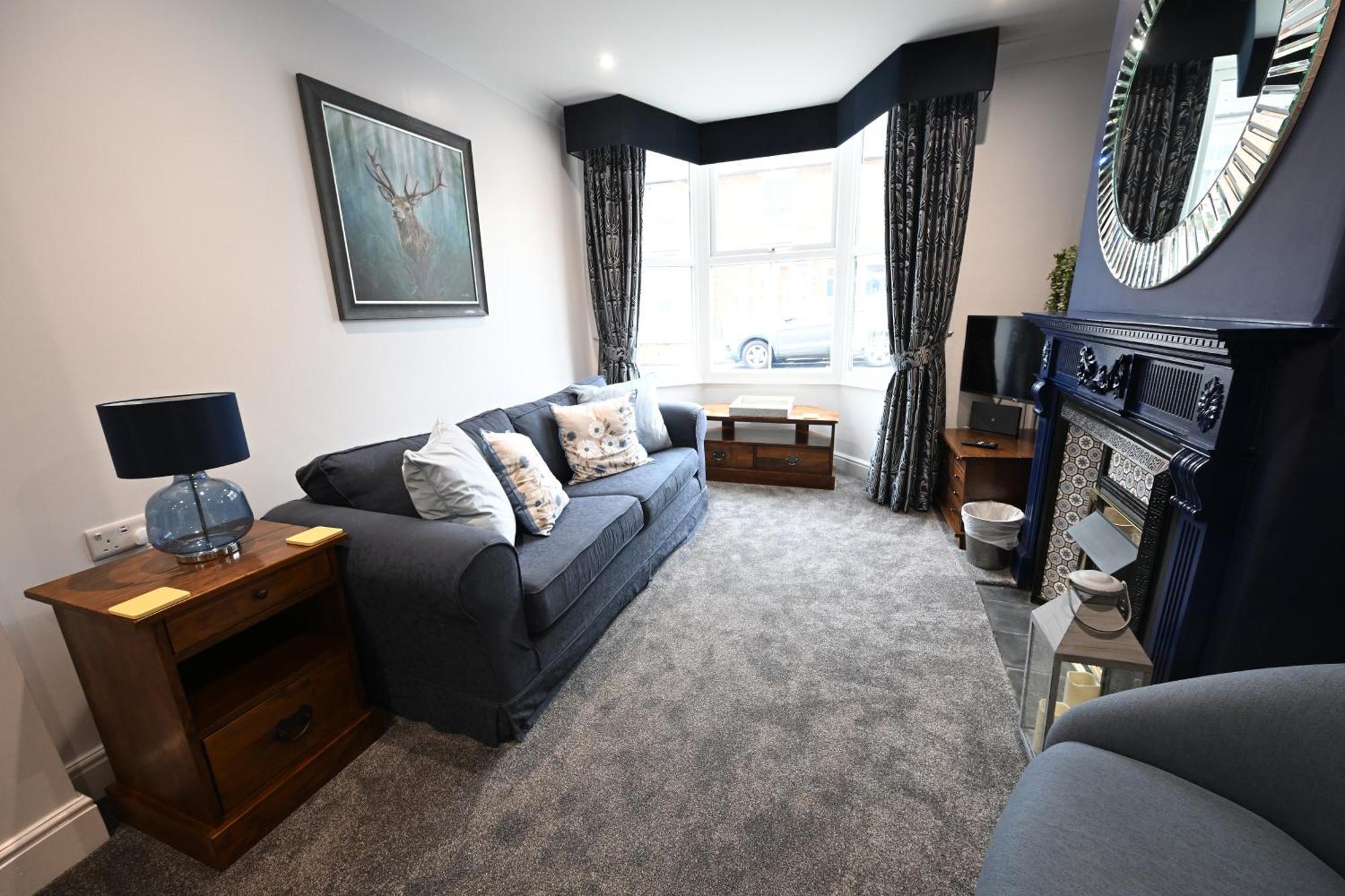 Holiday home Wisteria Town Centre Free Parking *