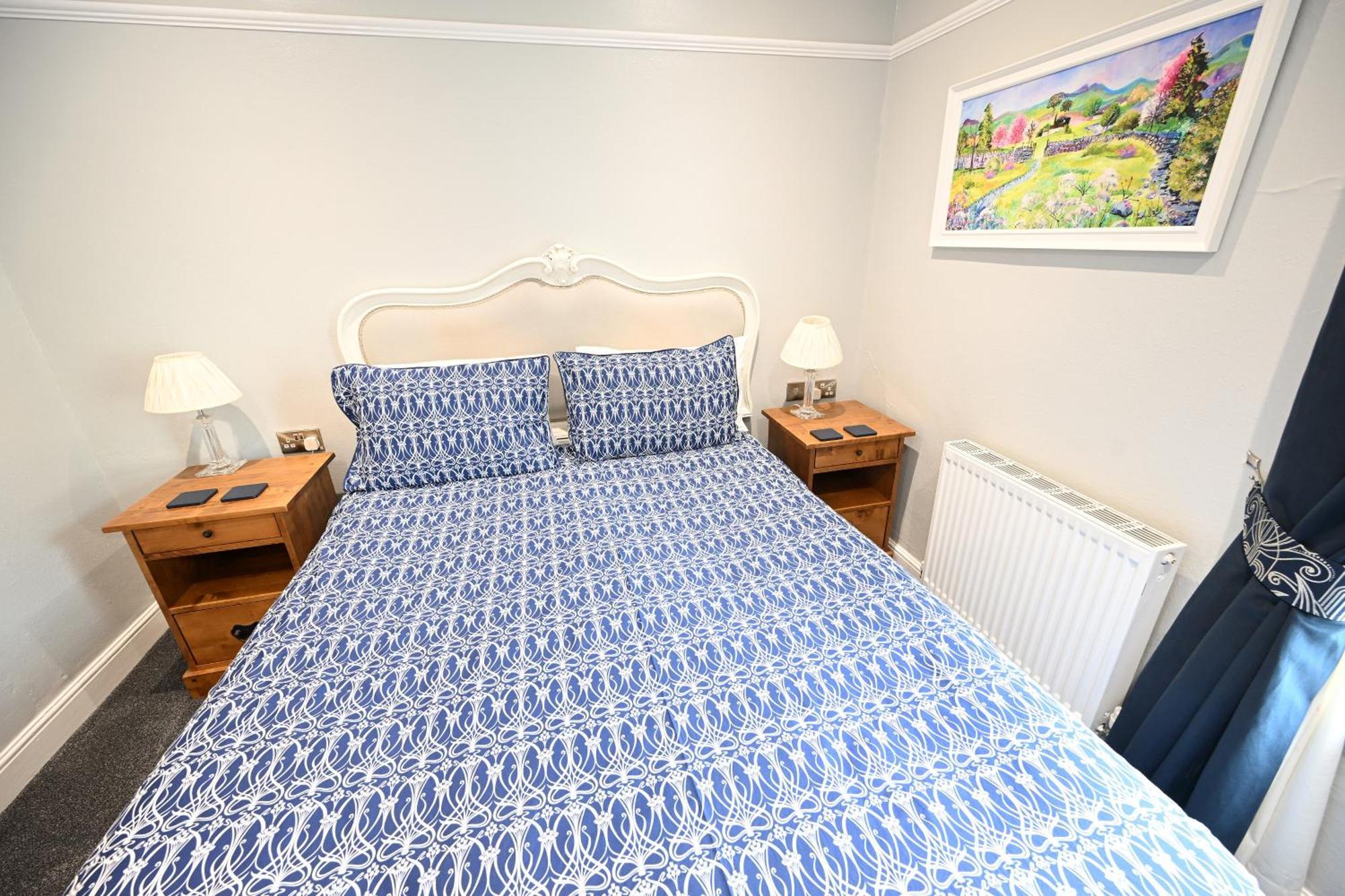 Wisteria Town Centre Free Parking Holiday home *
