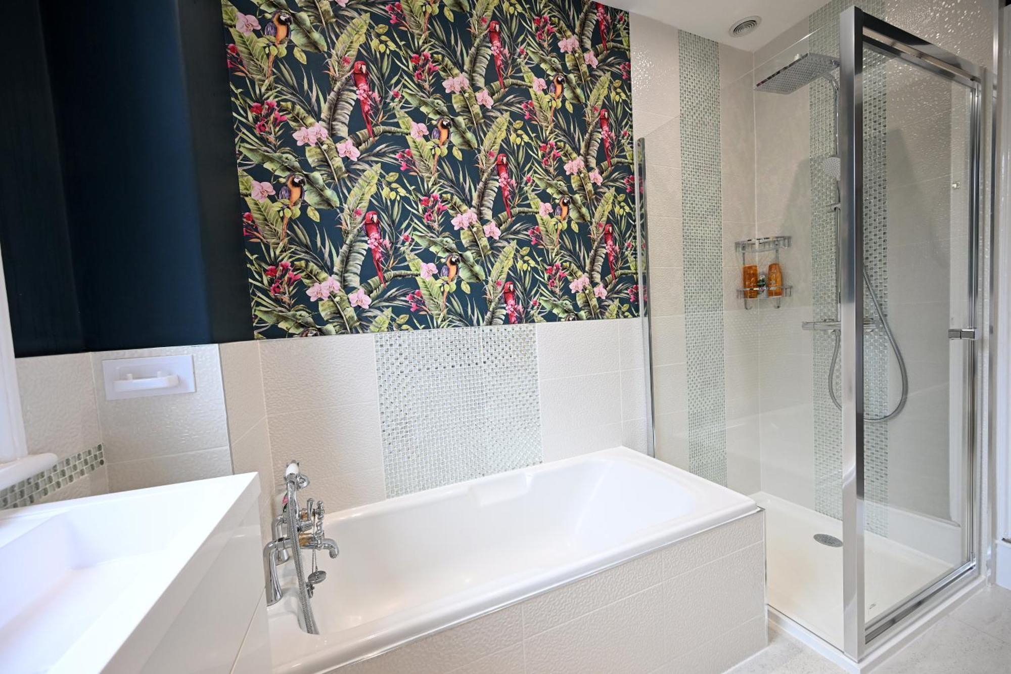 Holiday home Wisteria Town Centre Free Parking *