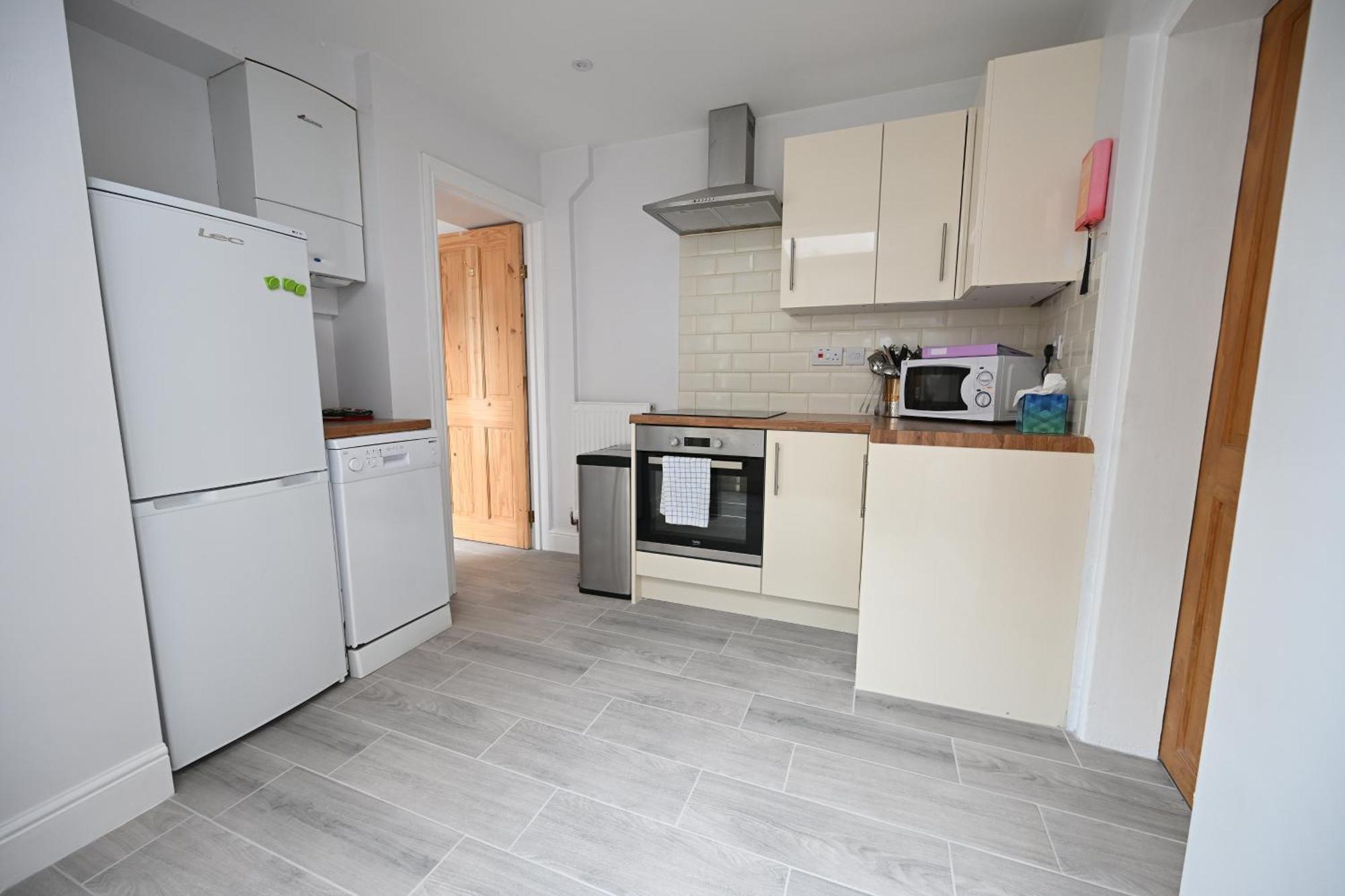 Wisteria Town Centre Free Parking Holiday home *